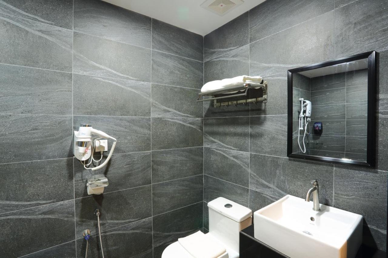 Yee Hotel Permas Jaya Johor Bahru Kültér fotó